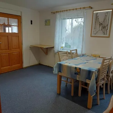 Dum Nedaleko Resovskych Vodopadu Feriehus *
